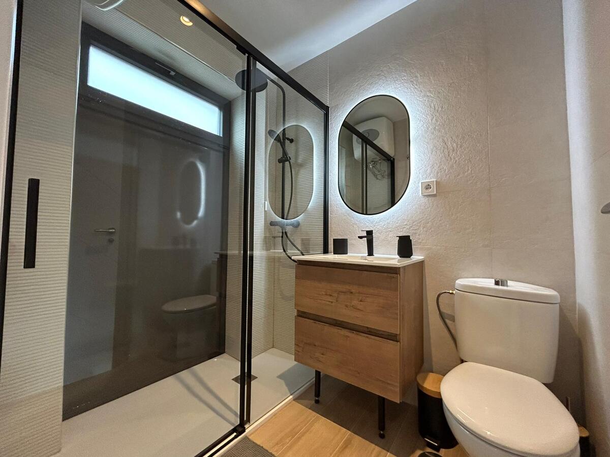 MITRA Sarria Living Suite 3 - 3